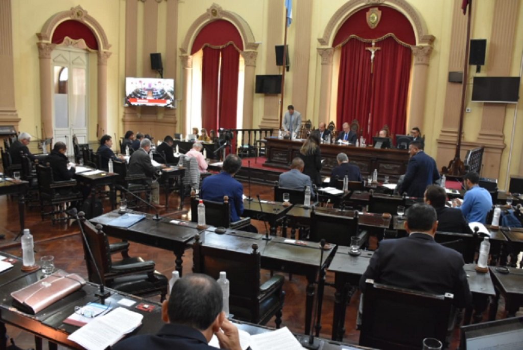 Con modificaciones, Senadores aprobaron la Carta Municipal de Capital