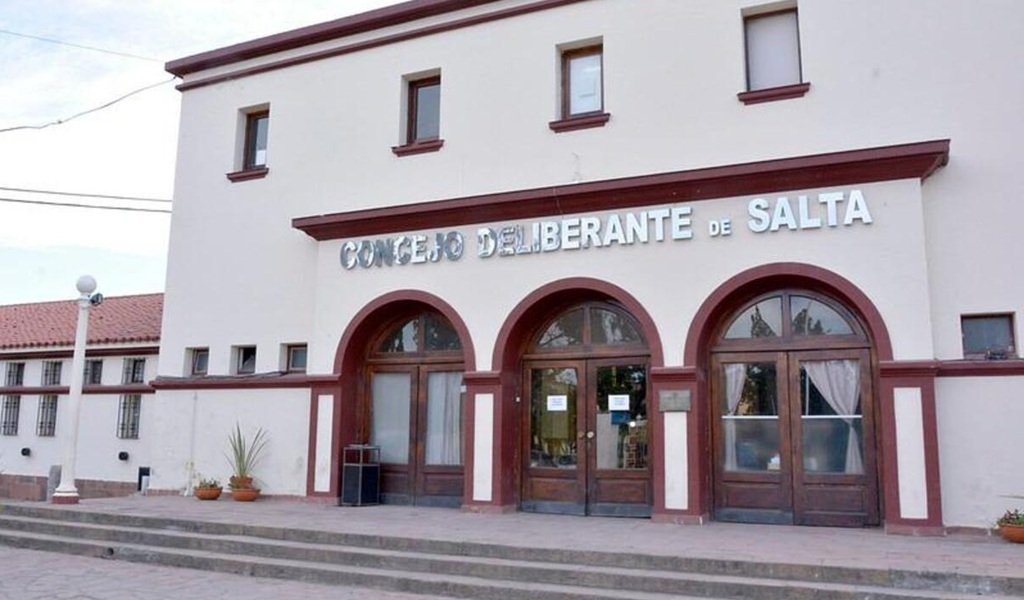 Reciben postulaciones para las becas "Eduardo Chañe"