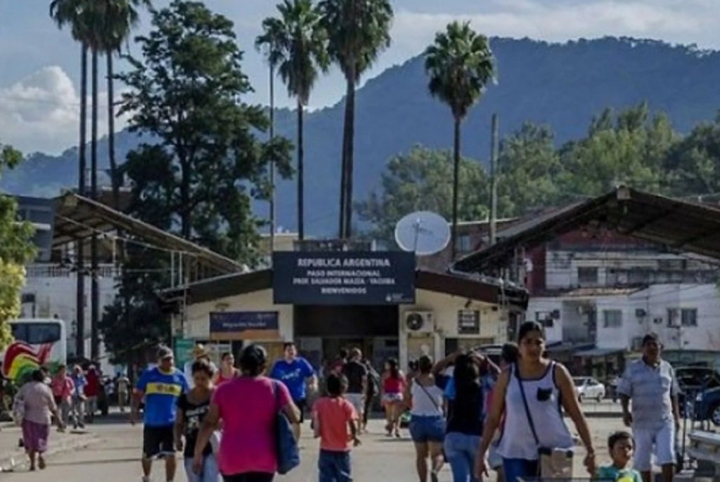 Bagayeros bloquean el puente entre Salvador Mazza y Bolivia