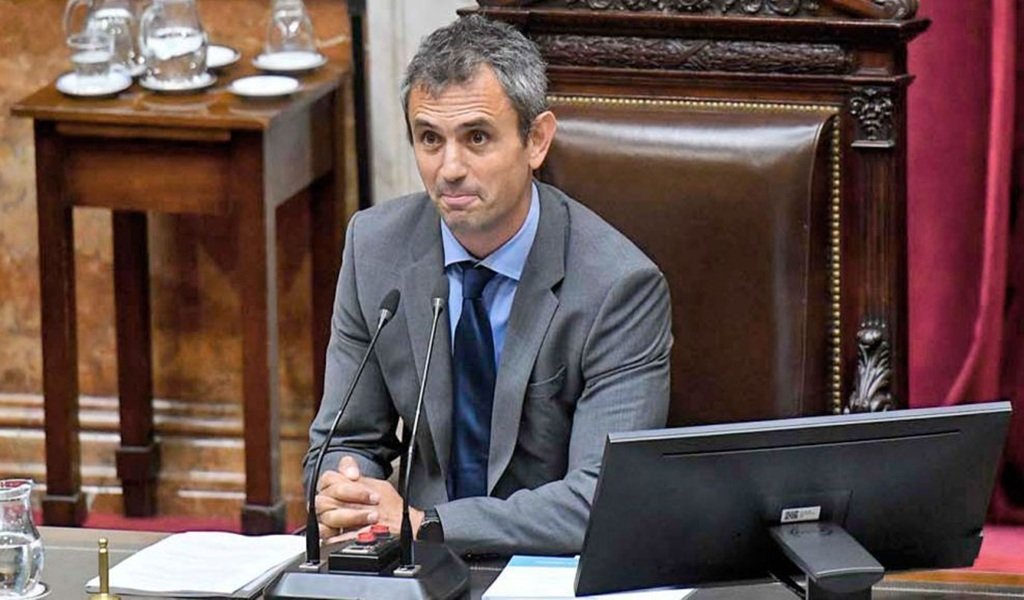 Críticas a la oposición por la ley de tierras