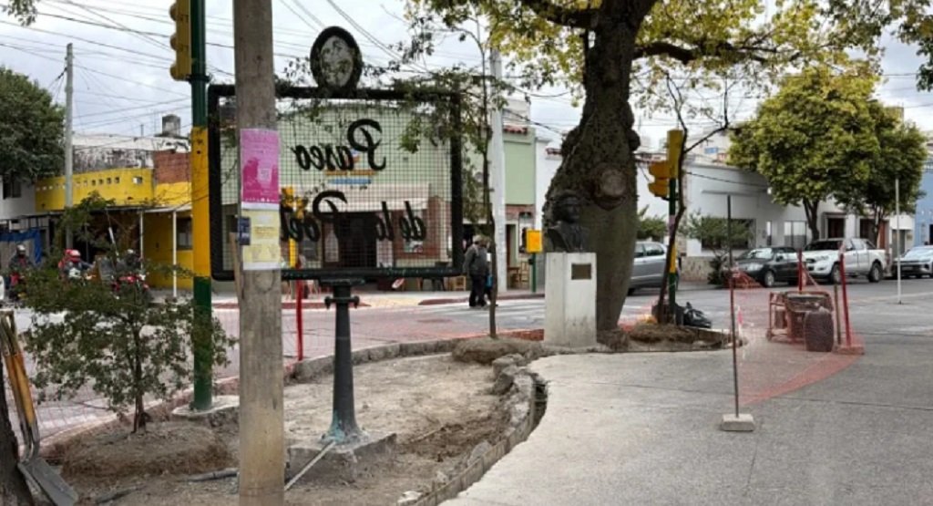 El Municipio renovará los espacios del Paseo de los Poetas 