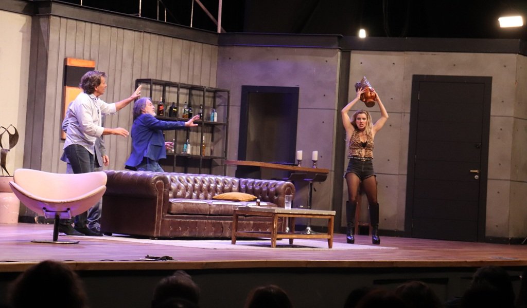 "La Cena de los Tontos", esta noche en dos funciones