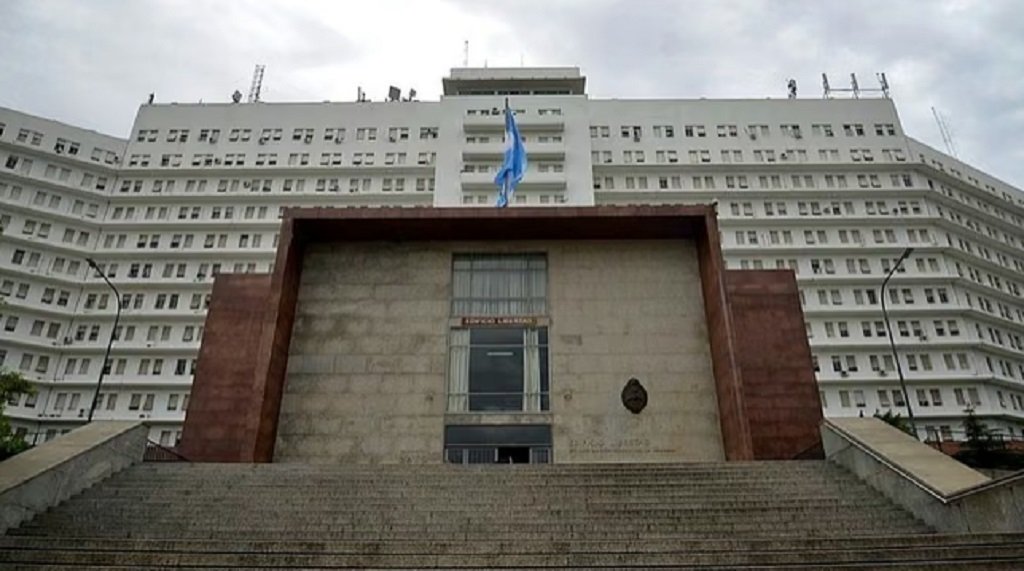 Denuncian corrupción en la Armada