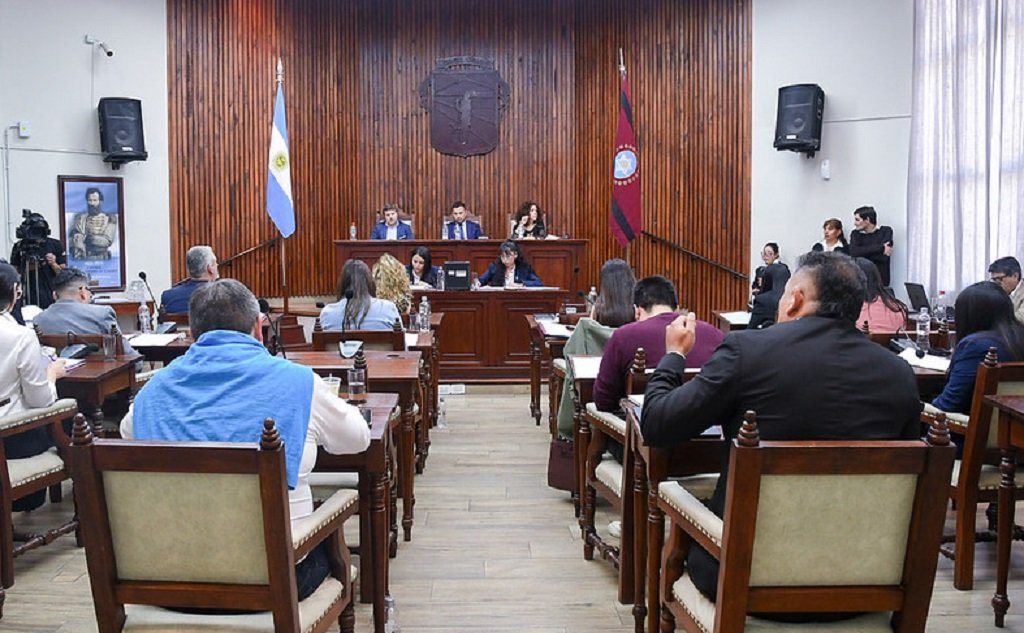 En sesión ordinaria, concejales tratan 16 proyectos