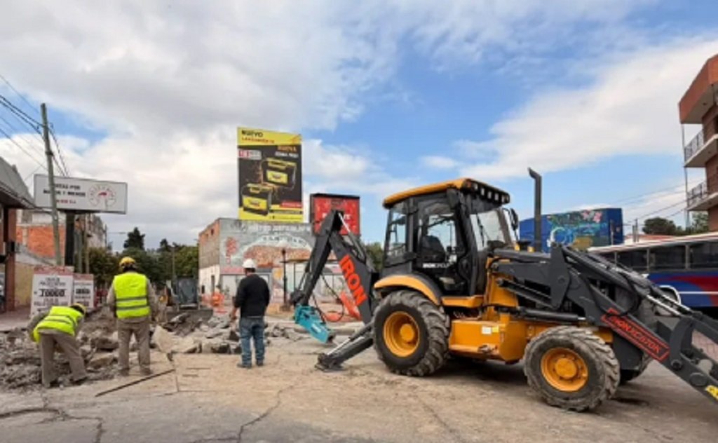 Obras de bacheo en Pje. Baigorria y Av. Jujuy
