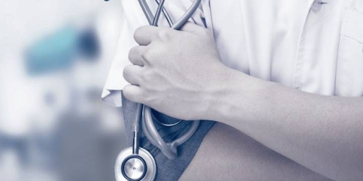 Inscriben a profesionales Médicos para Especialidades