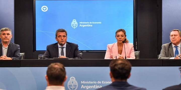 Sergio Massa anunció la intervención por 180 días de Edesur