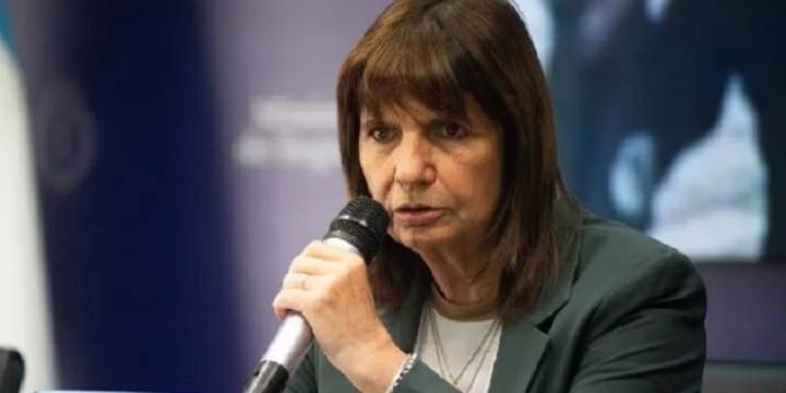 Patricia Bullrich presentará el proyecto de ley Antibarras