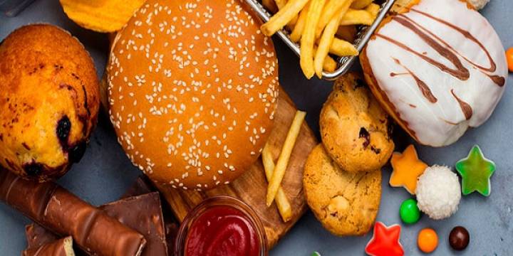 Médicos recomiendan evitar malas prácticas alimentarias
