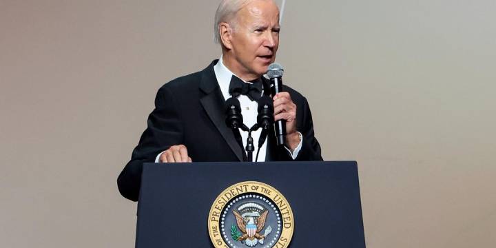 Biden busca intensificar los controles sobre armas