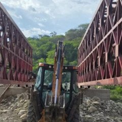 Los Toldos: Instalan un puente Bailey