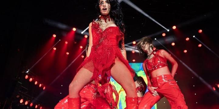 Lali presentó su nuevo videoclip con su gira europea