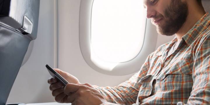 Desde ahora se podrá usar el celular en los aviones