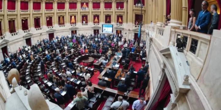 Gobierno presiona al Congreso por el acuerdo con el FMI