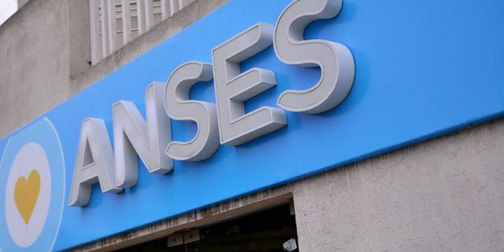 La ANSeS oficializó el aumento de las asignaciones familiares 
