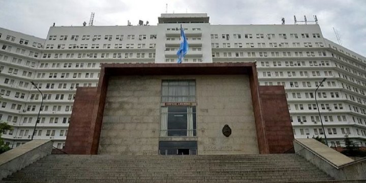 Denuncian corrupción en la Armada