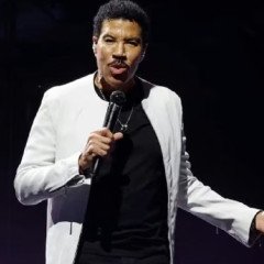 Lionel Richie fue internado nuevamente