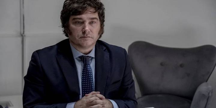 Javier Milei demora el anuncio de quién estará en Economía