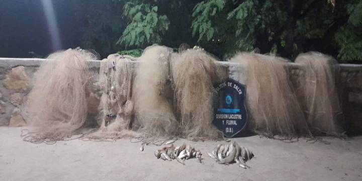 La Policía detectó pesca furtiva en el Dique Cabra Corral