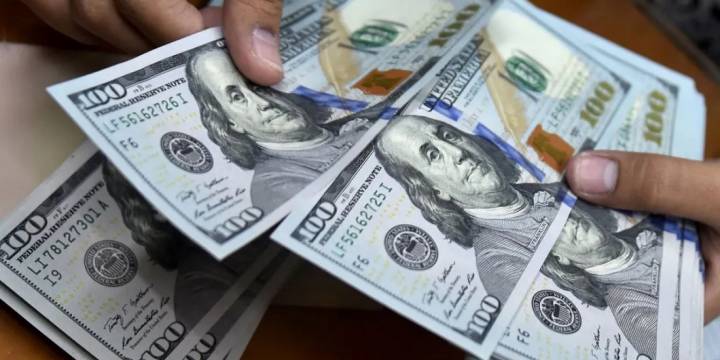 Consultoras estiman que la inflación del 2023 superará el 98%