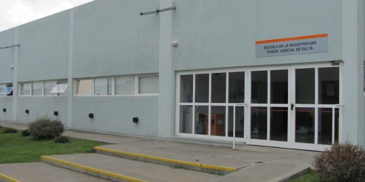 Curso sobre Argumentación jurídica en la función judicial