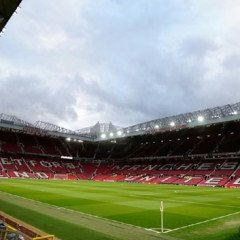 Manchester United profundiza su crisis financiera