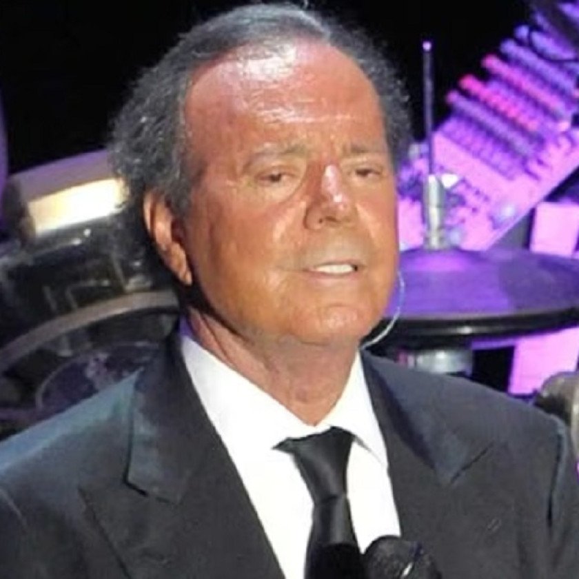 Piden investigar a Julio Iglesias por abuso