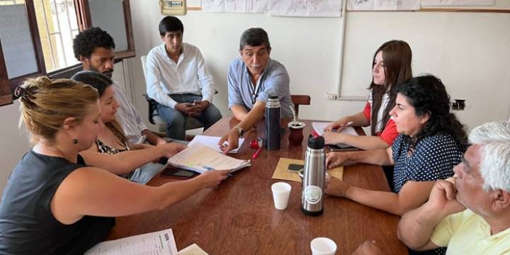 Reunión de funcionarios municipales y de la Auditoría 