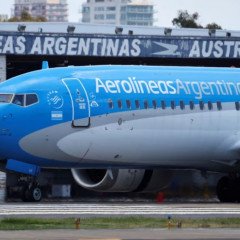 El déficit del turismo mejoró por 8º mes
