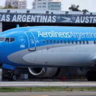El déficit del turismo mejoró por 8º mes