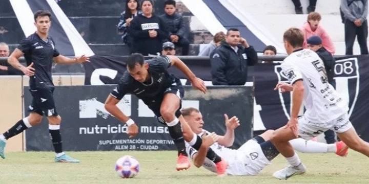 All Boys venció a Gimnasia de Mendoza en los penales 4 a 2