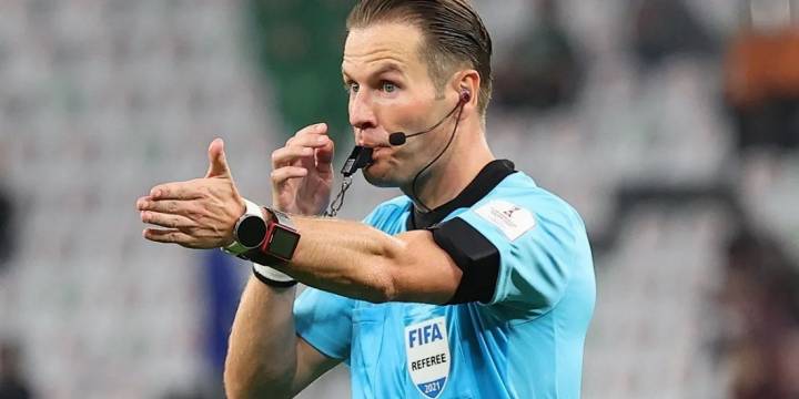 Danny Makkelie será el árbitro para Argentina - Polonia