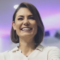 Michelle Bolsonaro gana espacio en Brasil