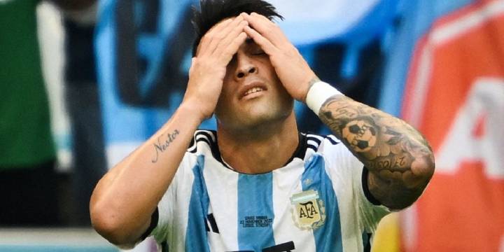 Crecen las dudas por el gol anulado a Lautaro Martínez