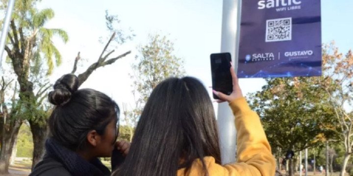 Optimizan wifi gratuito en plazas del interior