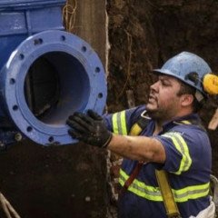 AySa: cuestionamientos por privatización 