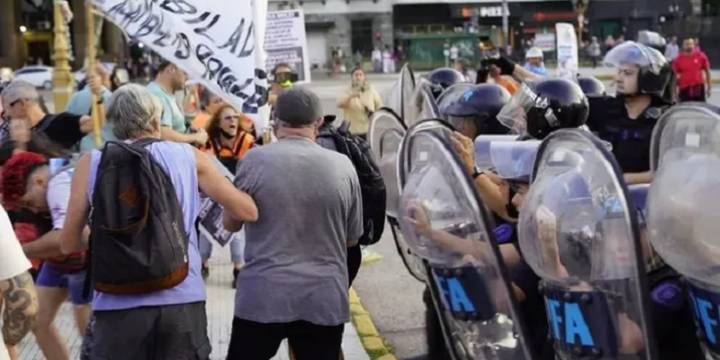Marcha por los jubilados: nuevo gremio se sumó a la protesta 