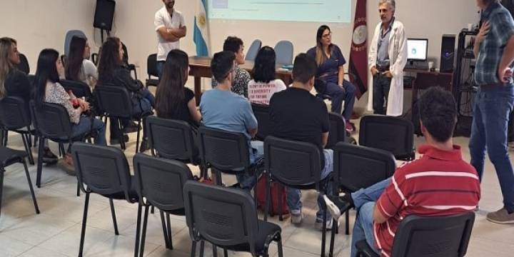 El Colegio de Médicos recibió a los egresados de la UNT Salta