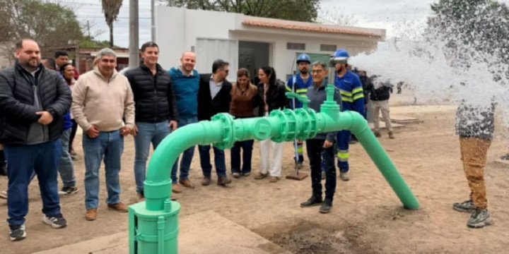 Servicio de agua potable en Cerrillos