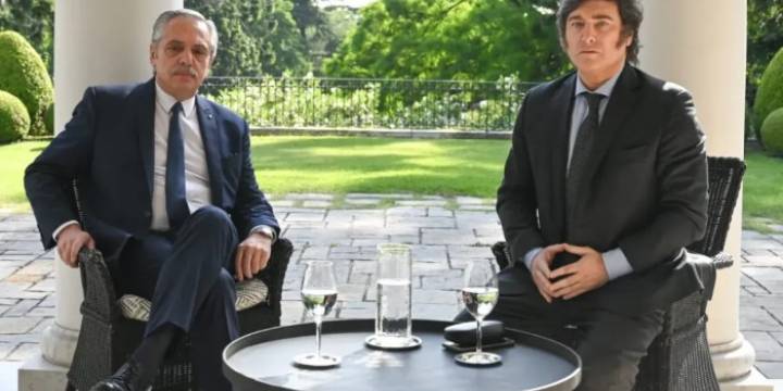 Se realizó la primera reunión entre Alberto y Javier Milei